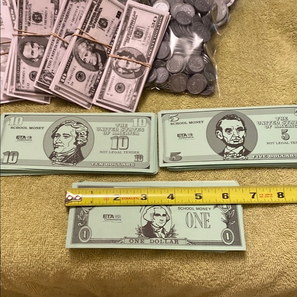 Play Money Set with Coins and Bills - Picture 2 of 10